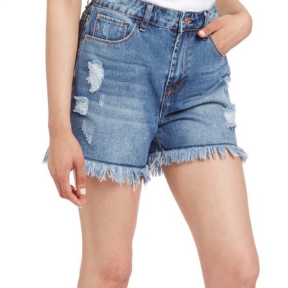 Gently worn, cute denim short that is a must have!